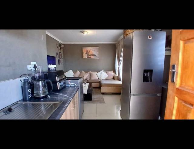 2 BEDROOM HOUSE FOR SALE IN RIVERLEA